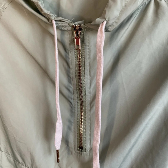 Main Strip Womens Pull Over Rain Jacket Size Small- Light Green - Picture 3 of 6